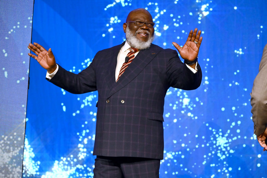 T.D. Jakes Will Hold Summit To Help Black Business Leaders Leverage A.I.